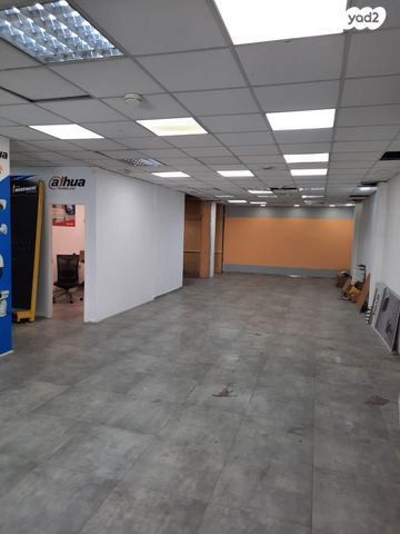 חנויות/ שטח מסחרי, מצדה 15, אזור תעשיה צפון, בני ברק