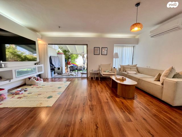 בית פרטי/ קוטג', גלעד, אלפי מנשה