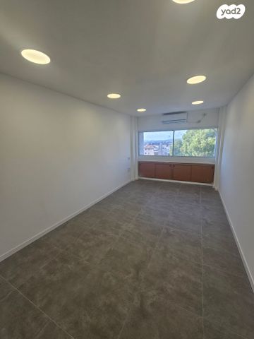 משרדים, הרברט סמואל 59, מרכז העיר, חדרה