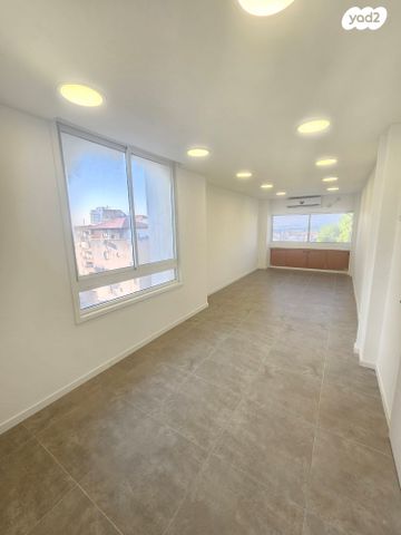 משרדים, הרברט סמואל 59, מרכז העיר, חדרה