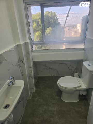 משרדים, הרברט סמואל 59, מרכז העיר, חדרה