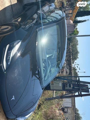 מודעת רכב טסלה מודל 3