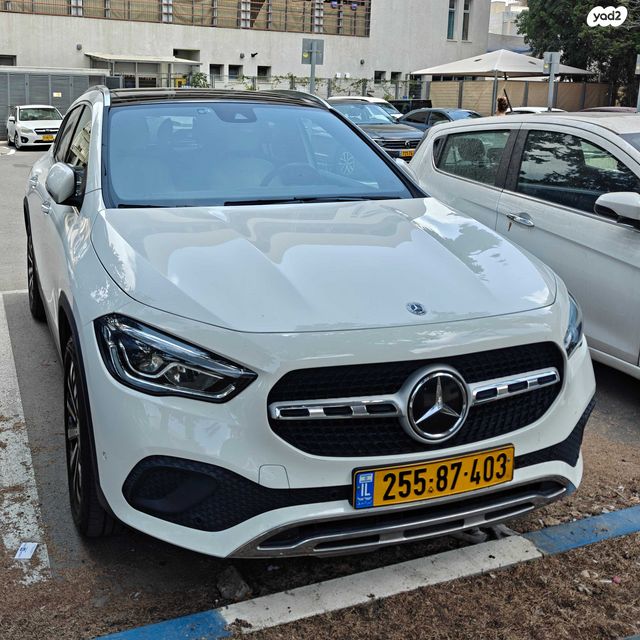 מודעת רכב מרצדס-בנץ GLA