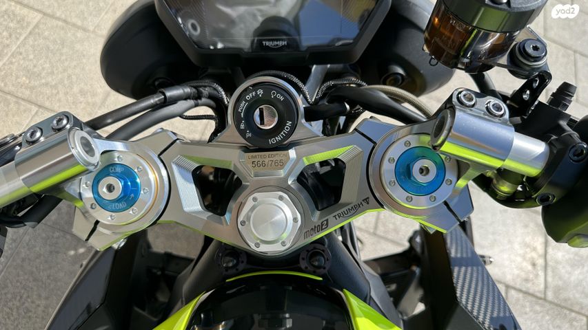 טריומף Street Triple RS