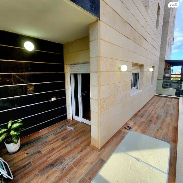 דירה, החרוב 5, שאר העיר, טירת כרמל