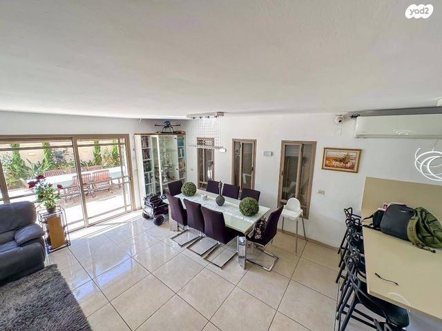 דו משפחתי, תל חי 75, מזרחי א, כפר סבא