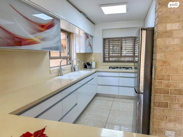 דו משפחתי, תל חי 75, מזרחי א, כפר סבא