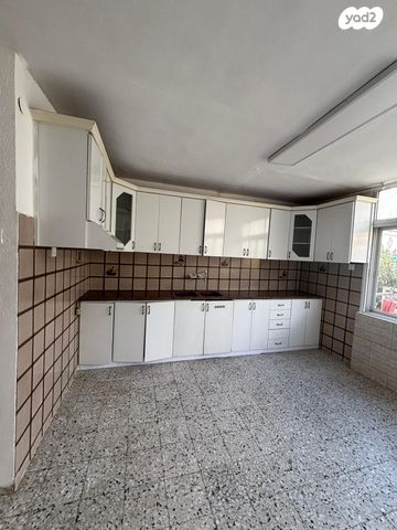 דירה, מעלה חוני המעגל 54, שאר העיר, חצור הגלילית