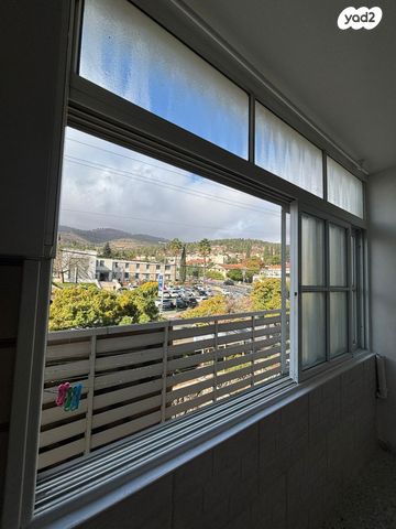 דירה, מעלה חוני המעגל 54, שאר העיר, חצור הגלילית