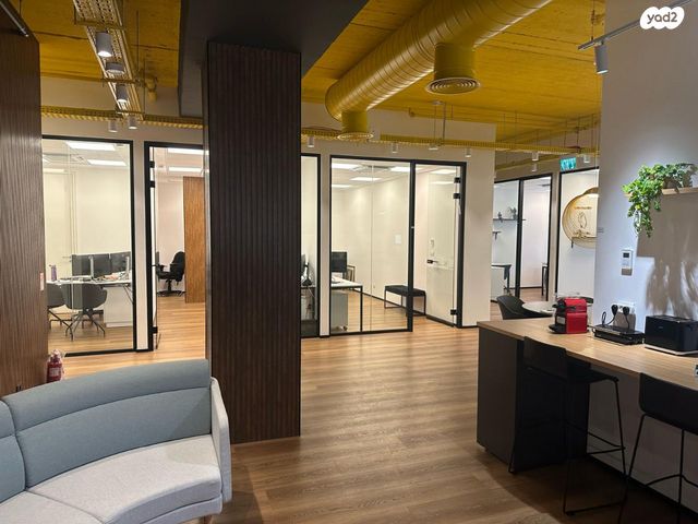 משרדים, שדרות גן רווה 1, אזור תעשיה, יבנה