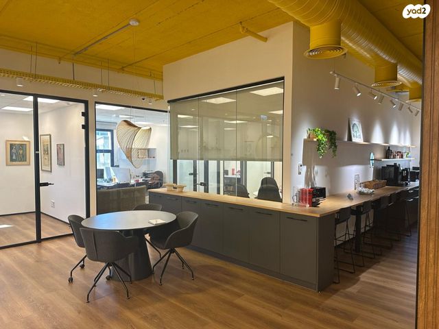 משרדים, שדרות גן רווה 1, אזור תעשיה, יבנה