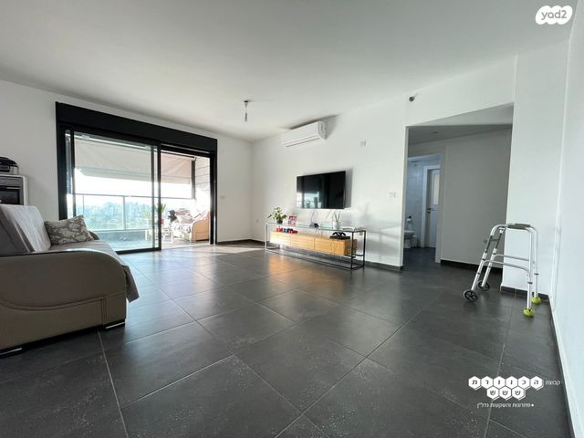 דירה, נאות שמיר, רמלה