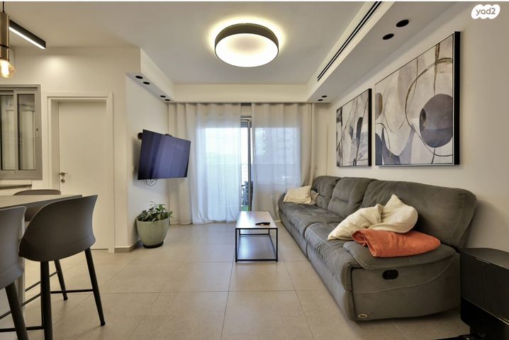 שושנה דמארי 3