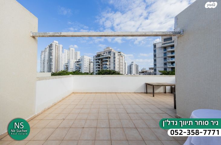 גג/ פנטהאוז, חרצית, גבעת האירוסים, נתניה