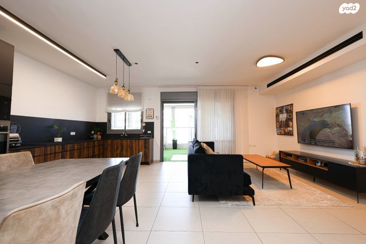 גג/ פנטהאוז, שניר 1, הפארק, חדרה