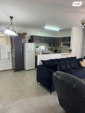 דירה, רש"י, ראשון לציון