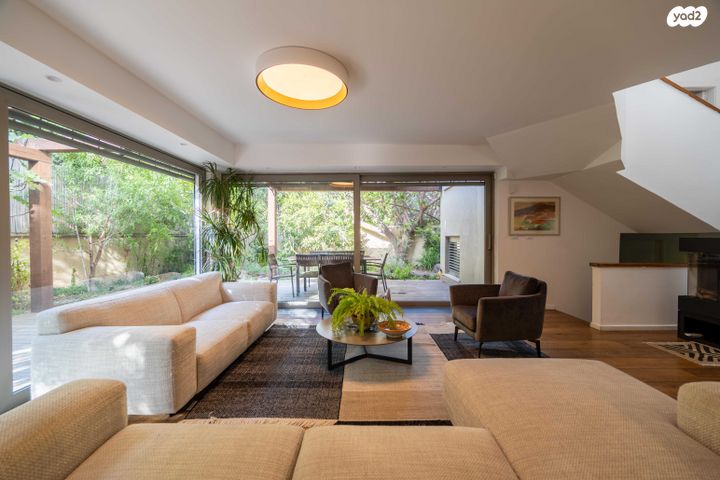 בית פרטי/ קוטג', דילה רינה יוסף, שיכון דן, נווה דן, תל אביב יפו