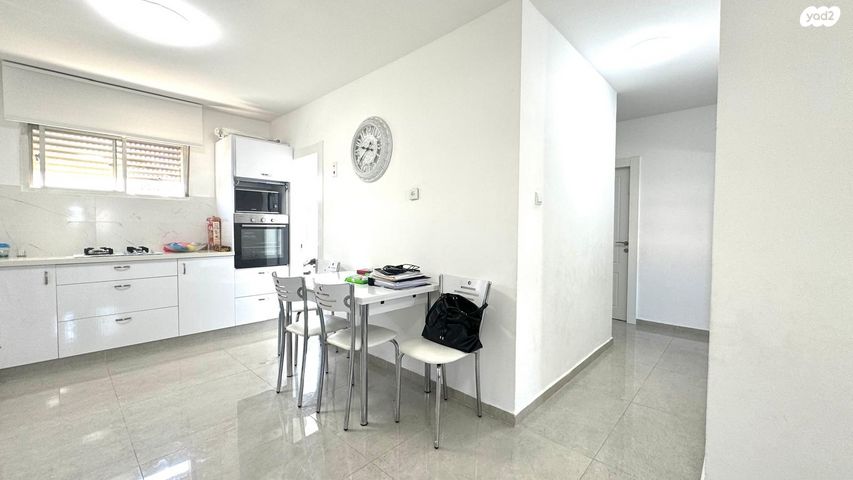 דופלקס, אירוס הארגמן, גבעת האירוסים, נתניה