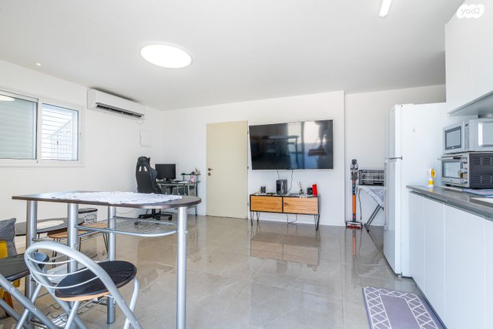 דירה, שדרות הנשיא וייצמן 32, מרכז העיר, חדרה