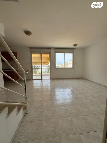 מורדי הגטאות 16