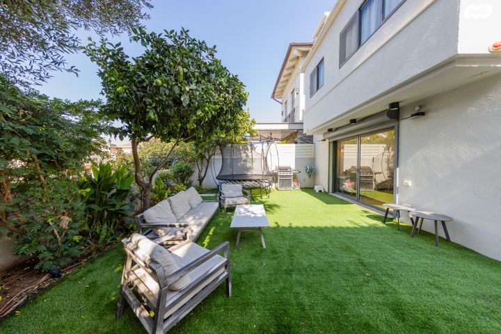 בית פרטי/ קוטג', מתחם 19 - 20 (מתחם הפרחים), הוד השרון