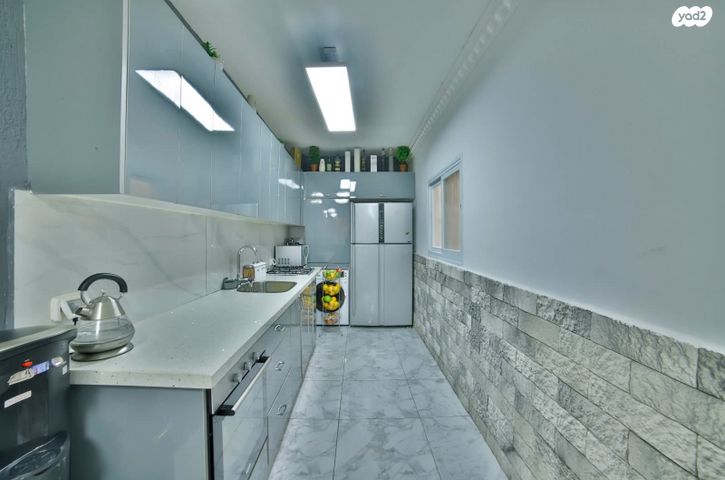 דירה, משה שרת 14, לב העיר, בת ים