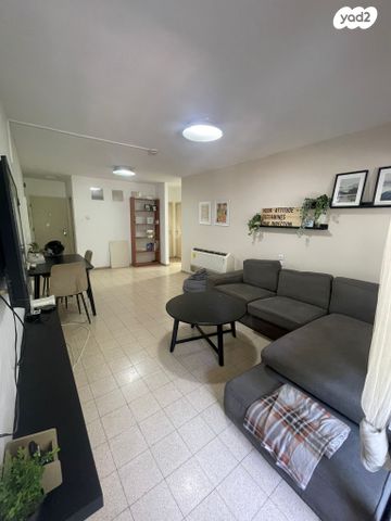 מעפילי אגוז 