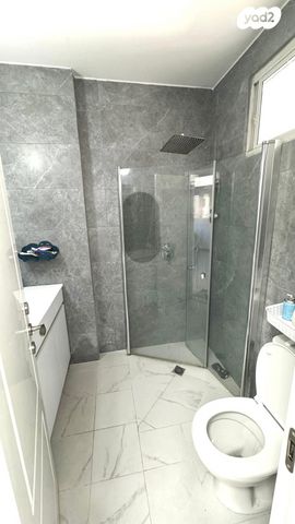 דופלקס, אירוס הארגמן, גבעת האירוסים, נתניה