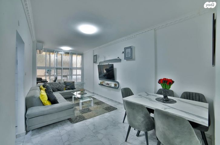 דירה, משה שרת 14, לב העיר, בת ים