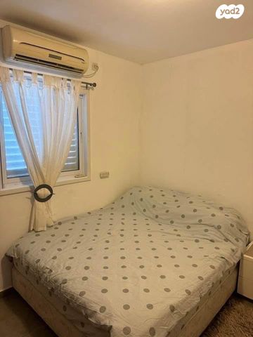 דירה, רש"י, ראשון לציון