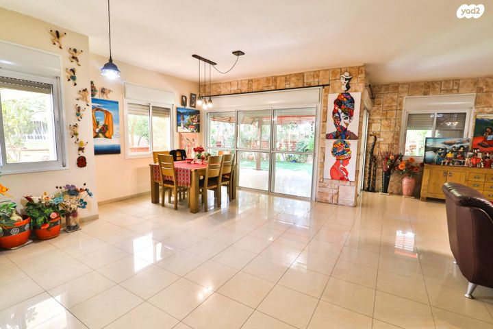 קרית חתני פרס נובל