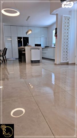 דירת גן, הגיר, נופי סלע, מעלה אדומים