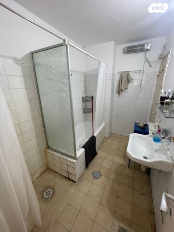 דירה, מעפילי אגוז, נווה חן, תל אביב יפו