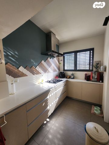 בית פרטי/ קוטג', גבעת הסלעים, ראש העין