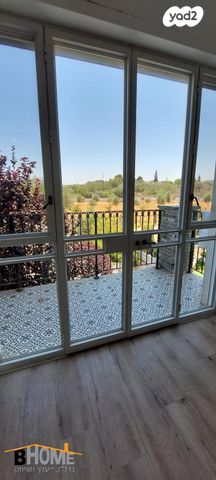 דו משפחתי, שביל הפרחים 1, רמת אמיר, קדימה צורן