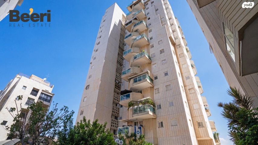 דירה, מנדל מתתיהו 7, רמת גן