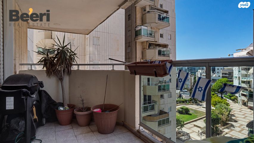 דירה, מנדל מתתיהו 7, רמת גן