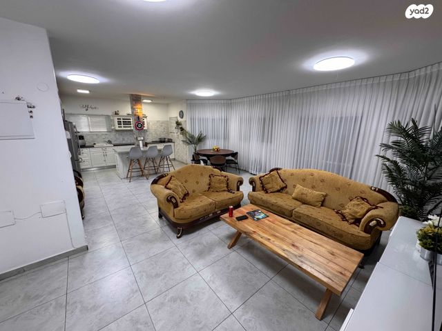 דירת גן, עמוס ירקוני, שכונה ו', באר שבע