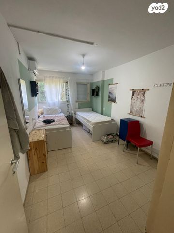 דירה, מעפילי אגוז, נווה חן, תל אביב יפו