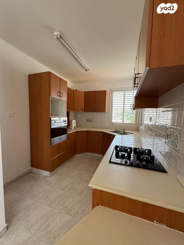 דירה, מורדי הגטאות 16, בורוכוב, גבעתיים