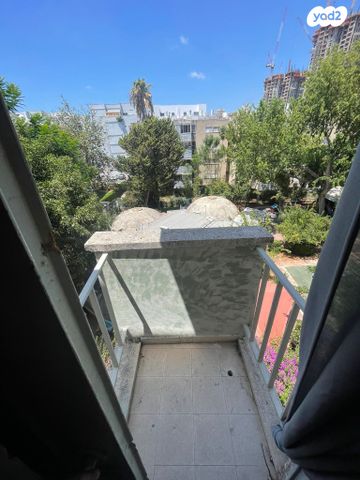 דירה, מעפילי אגוז, נווה חן, תל אביב יפו