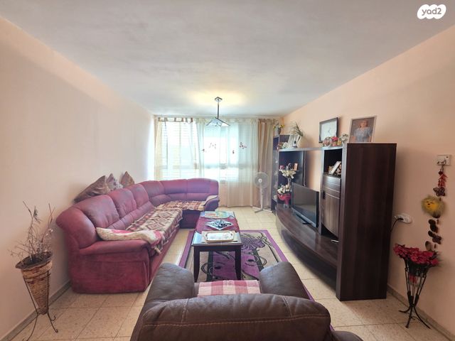 דירה, הרב עובדיה יוסף, קרית גת