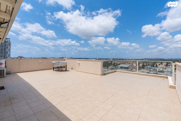 דירה, שדרות הנשיא וייצמן 32, מרכז העיר, חדרה