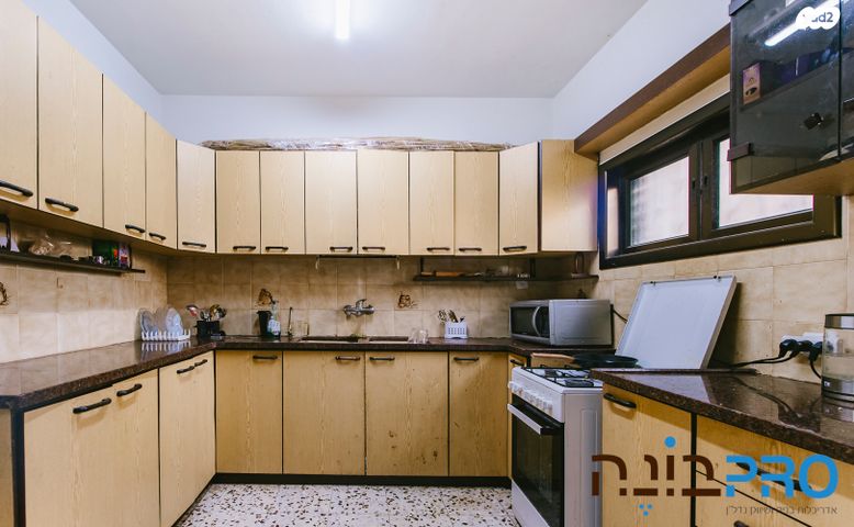 דירה, בנימין, ג' / מרכז מזרח העיר, רחובות