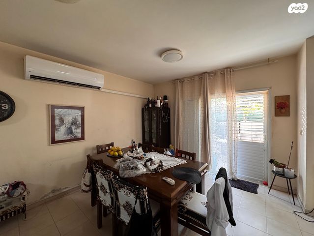 דירת גן, שער הגיא, אריאל