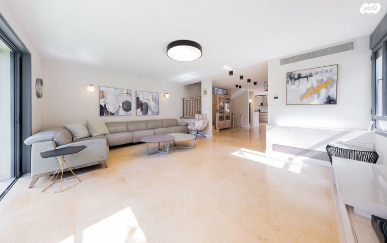 בית פרטי/ קוטג', מתחם 19 - 20 (מתחם הפרחים), הוד השרון