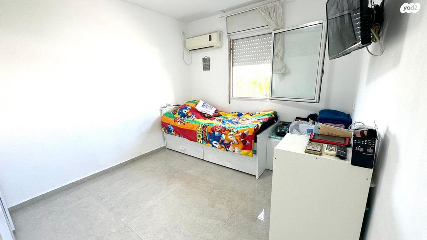 דופלקס, אירוס הארגמן, גבעת האירוסים, נתניה