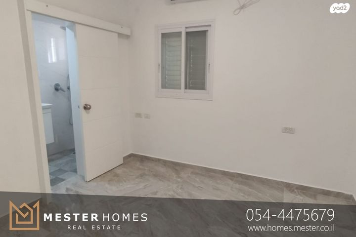 דירת גן, האלון, בני עי"ש