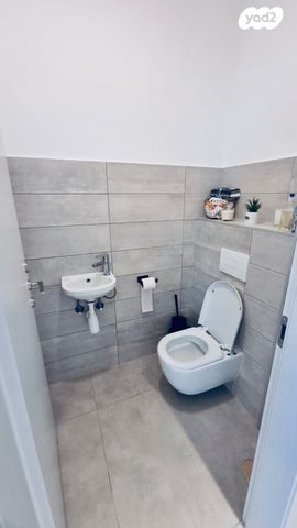 דירה, נעמי שמר, גלי ים, קרית ים