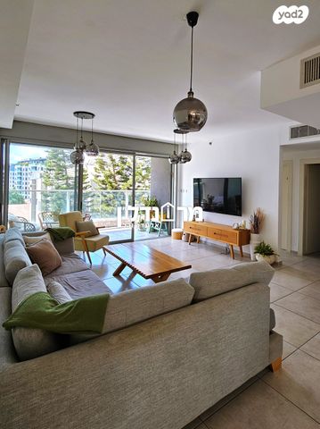 דירה, מרכז, הרצליה